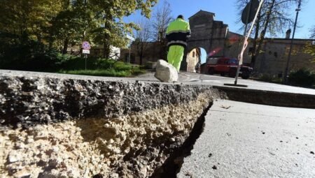 Burdur’da Deprem Olur mu? Burdur Risk Haritasında Kaçıncı Derecede Yer Alıyor?