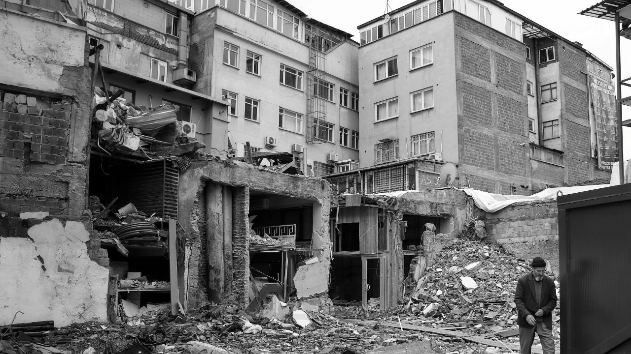 İzmir’de Deprem Olur mu?