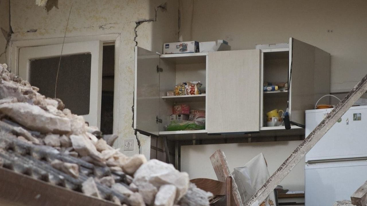 İzmir’de Deprem Gerçeği ile Yüzleşilmeye Başladı