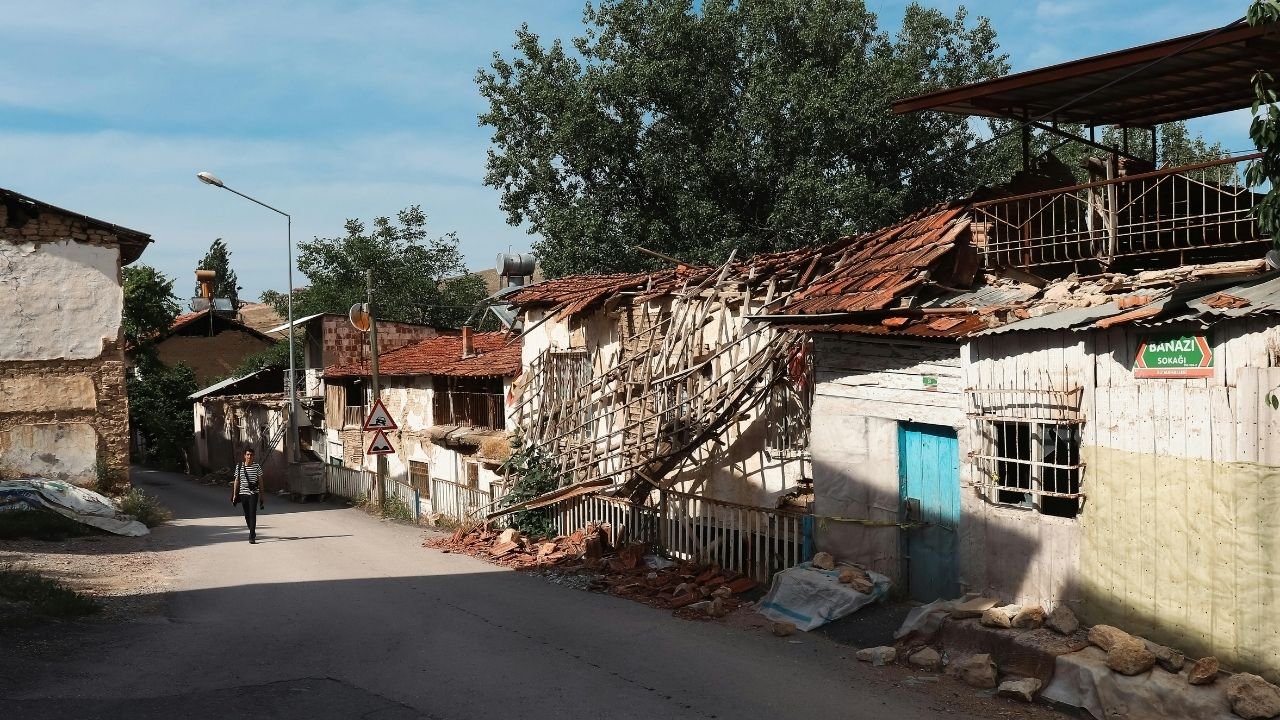 Uşak’ta Deprem 